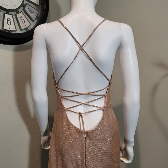 NWT Faviana Glamour Rose Gold Mermiad V-neck Spaghetti Strap Formal Dress Size 8 - Picture 9 of 14